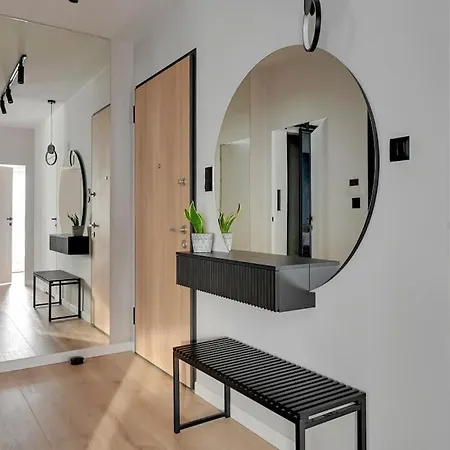 Zajezdnia Wrzeszcz 2 By Grand Appartement